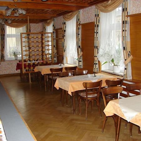 Hotel-Restaurant-Adler Reichenbach im Vogtland Bagian luar foto