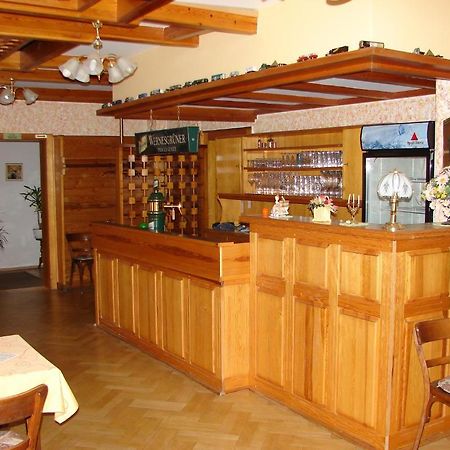 Hotel-Restaurant-Adler Reichenbach im Vogtland Bagian luar foto