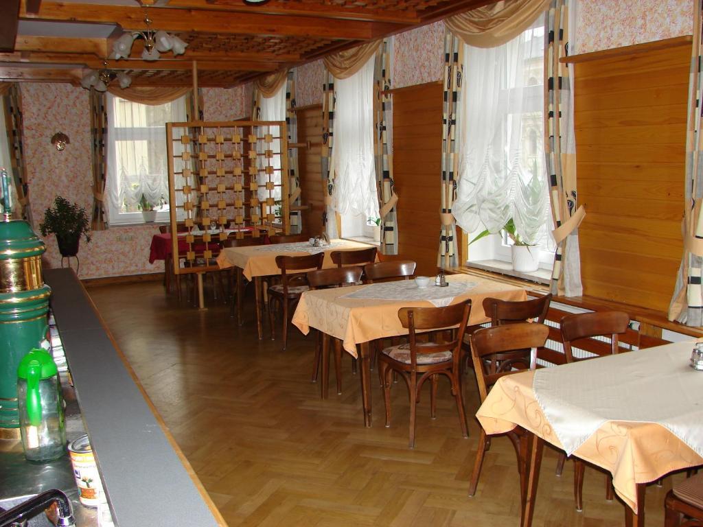 Hotel-Restaurant-Adler Reichenbach im Vogtland Bagian luar foto